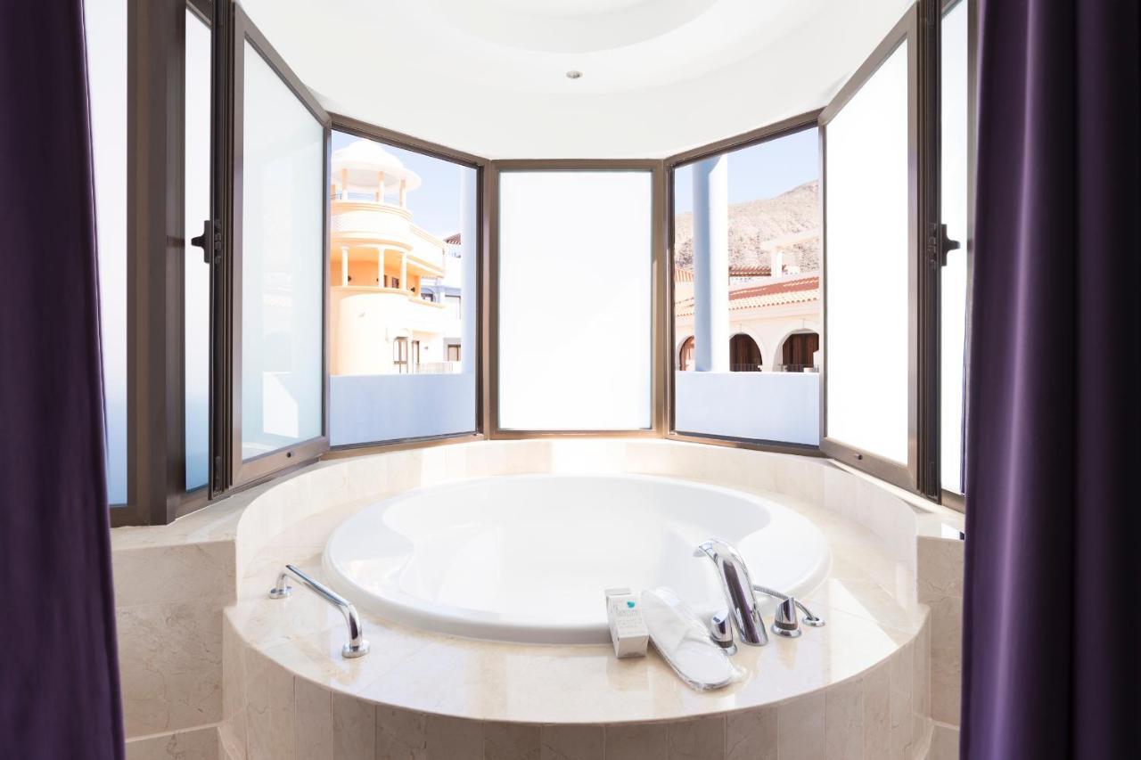 Atlas Suites Tenerife By Enjoyahome Los Cristianos  Bagian luar foto